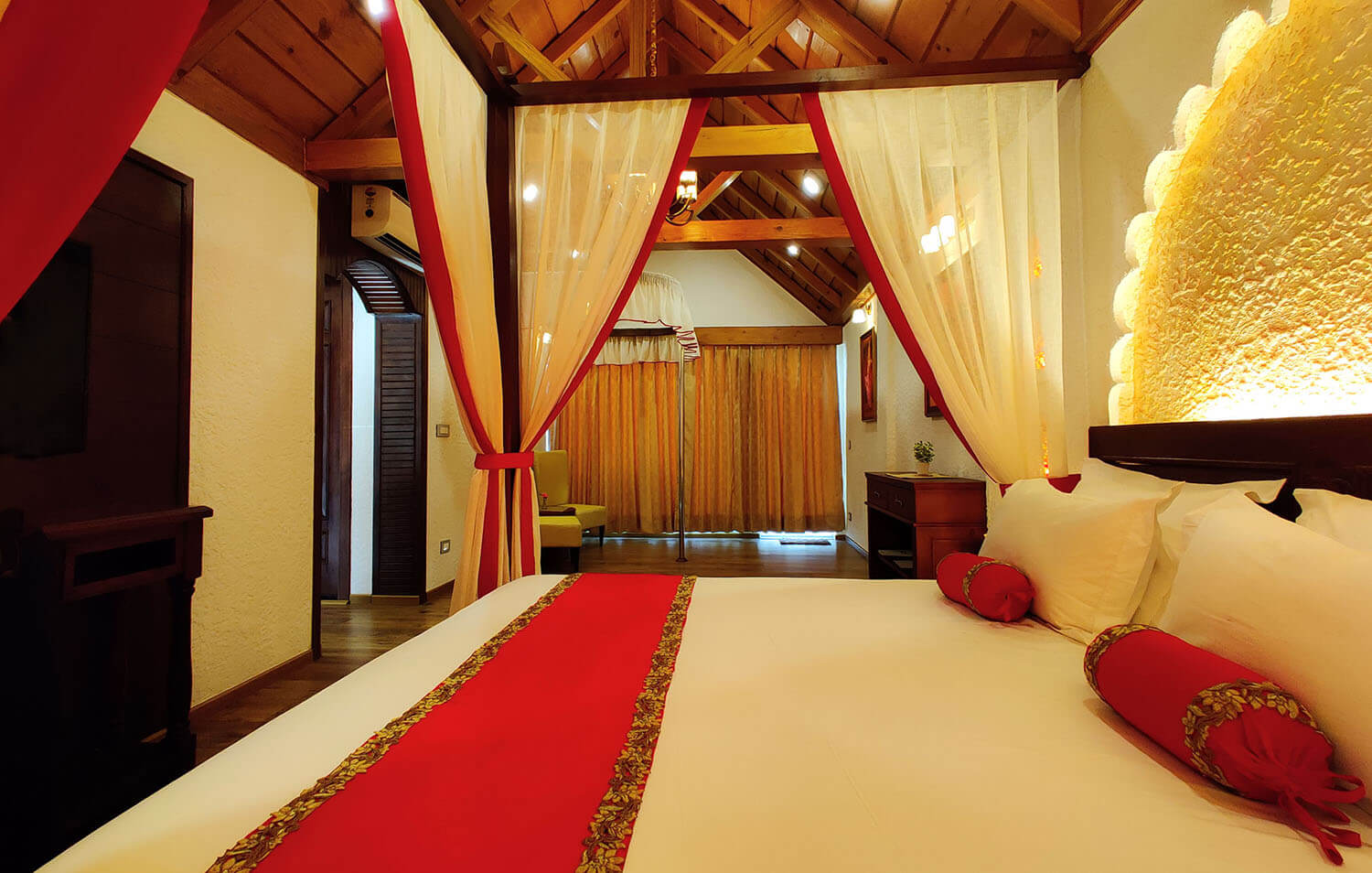 Tribhuja Suites
