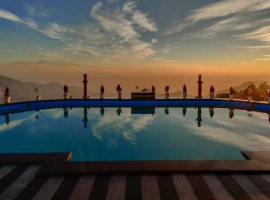 luxury resorts near delhi